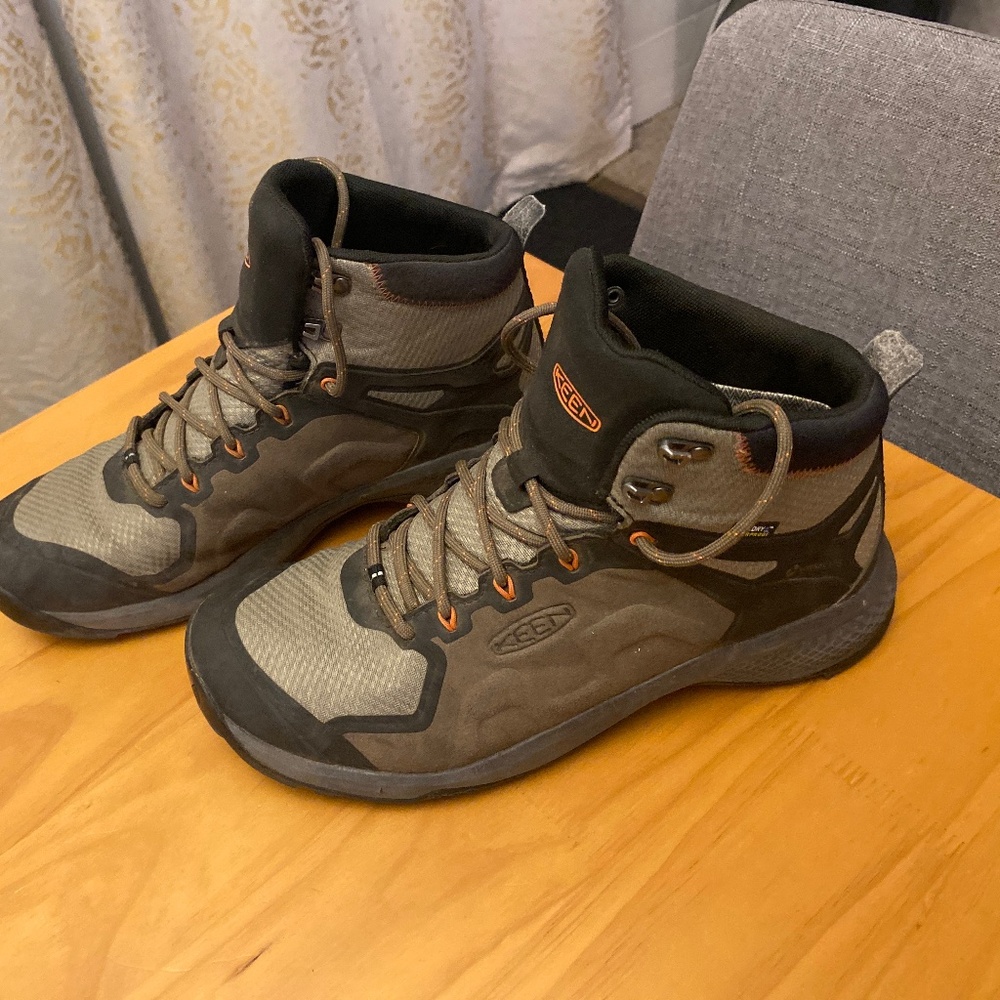 Keen waterproof hiking boots men’s 10.5